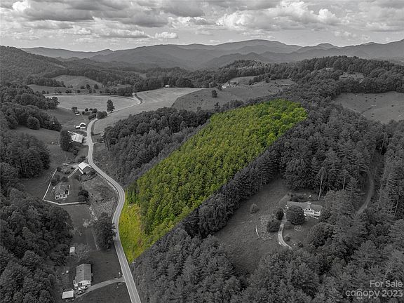 4th image of Lavender Ln