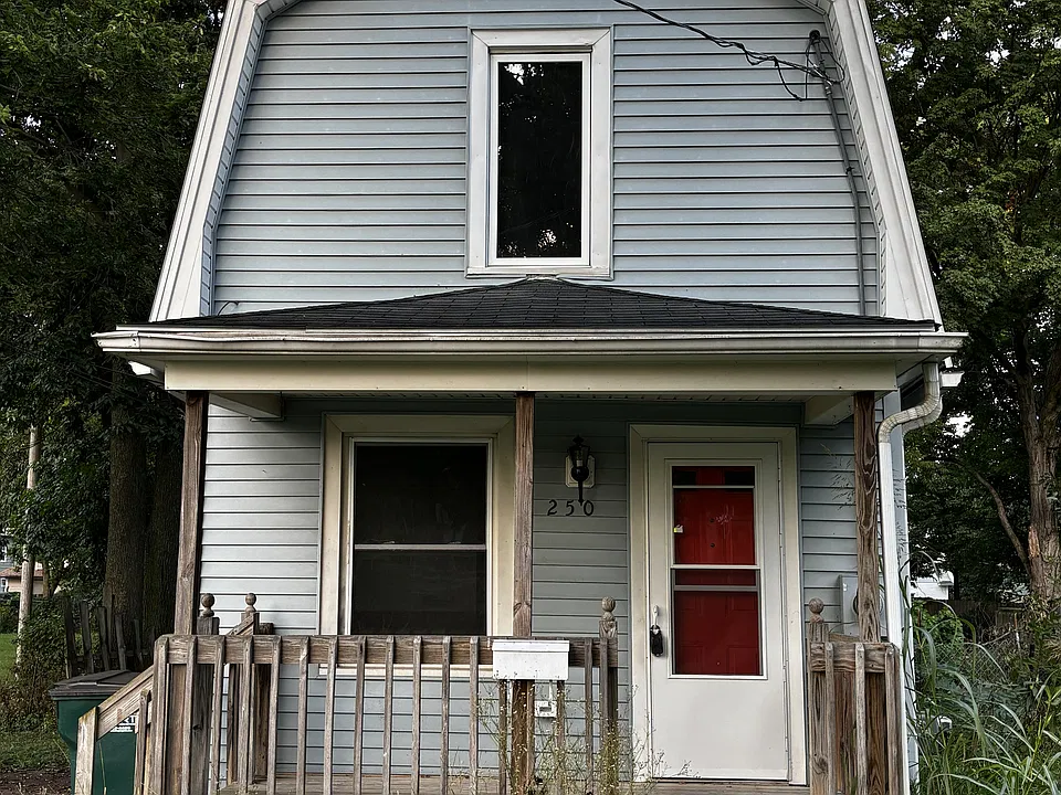 250 Horton St