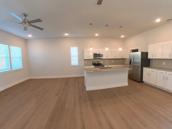 330 E Carson St, San Antonio, TX