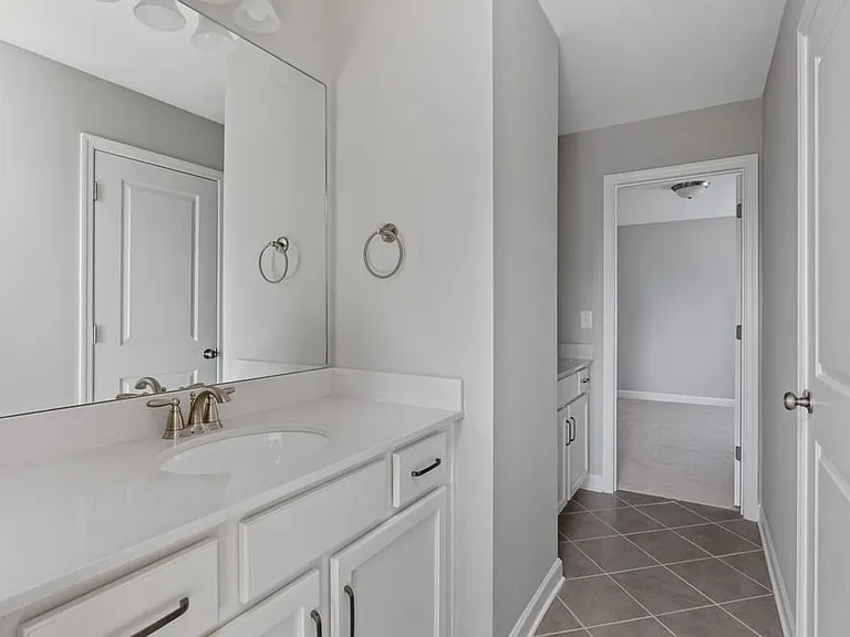 Jack and Jill bathroom between bedrooms 1 and 3