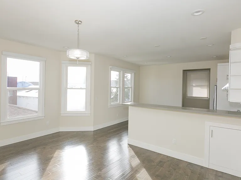 28-34 Highland Ave #30 — Photo 12