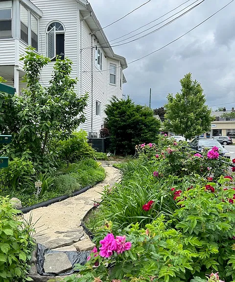 122 Belmont St — Photo 11