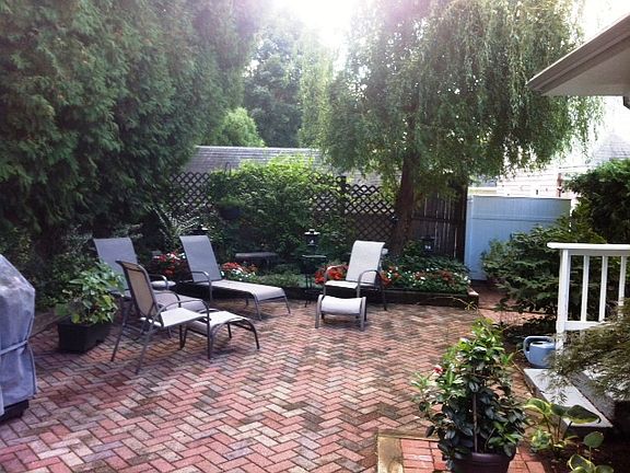 4th image of 40 Gardner Ave