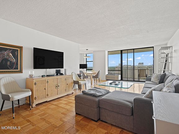 5th image of 787 Ocean Avenue N #1402