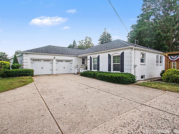 4th image of 7747 Park Lane Ave
