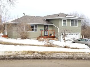 615 3rd St E, Dickinson, ND 58601
