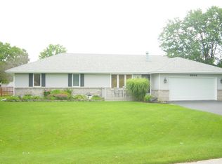 6644 Red Barn Rd, Loves Park, IL 61111