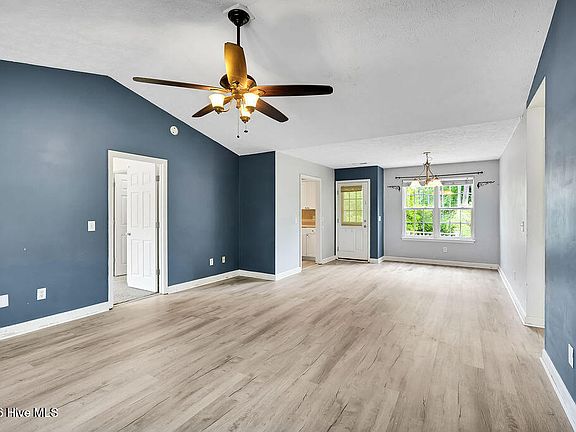 5th image of 280 Crystal Road
