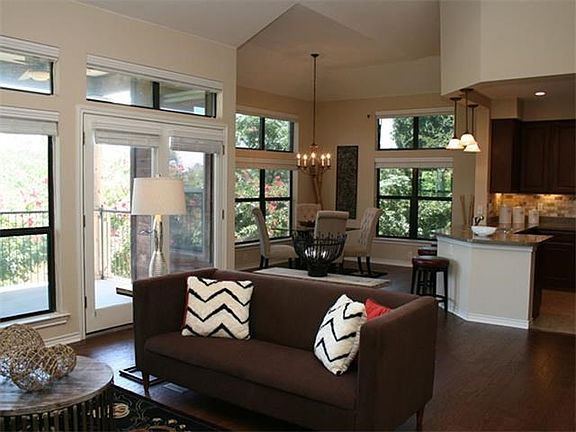 2nd image of 300 San Gabriel Village Blvd APT 622