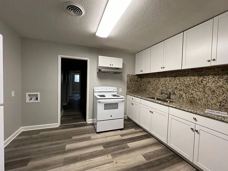 3608 Willow Lane Dr — Photo 5