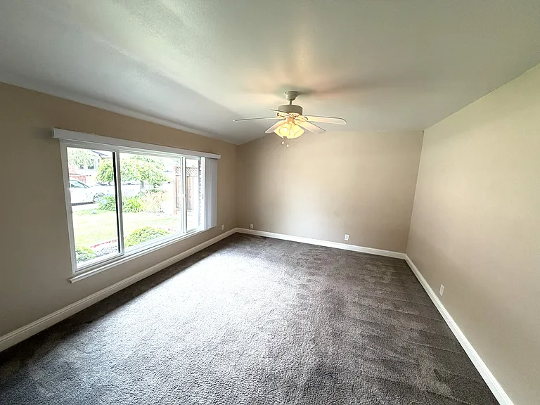 7387 Hillsdale Dr — Photo 8