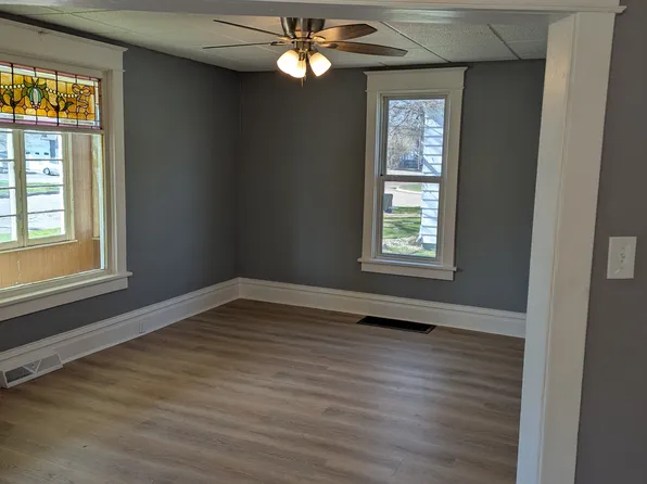 1109 River Ave, Iron Mountain, MI 49801