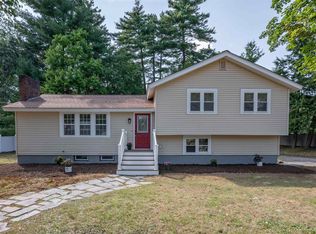 10 Woodland Dr, Nashua, NH 03063
