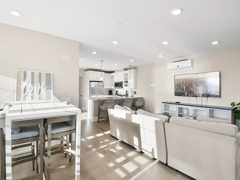 802 Santa Barbara Pl — Photo 10