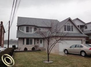 396 N Liberty St, Belleville, MI 48111