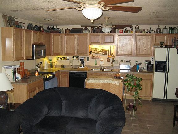 3rd image of 106 N Lea Ave