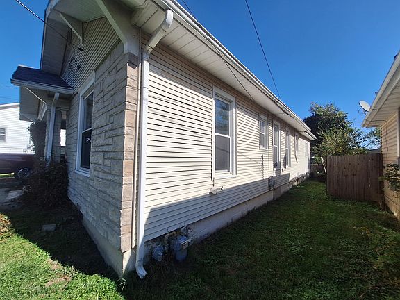 2nd image of 1110 N Warren Avenue
