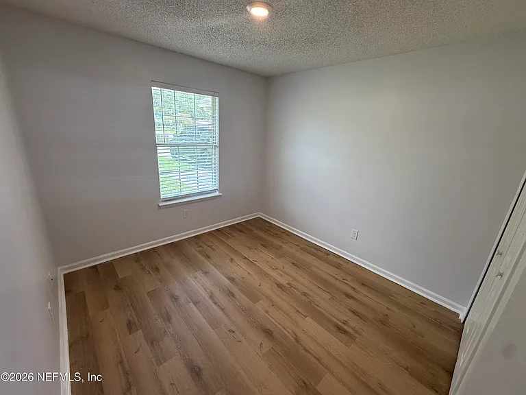 336 Shamrock Ave S — Photo 14