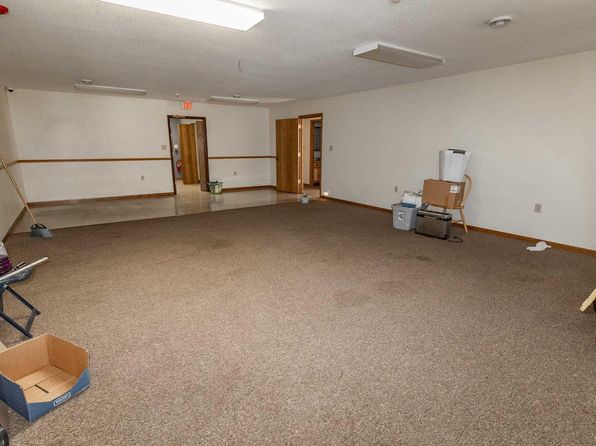 88 Eldene Ct, Evansdale, IA 50707