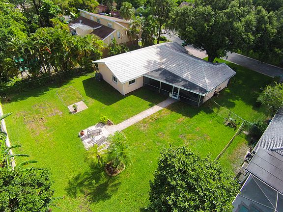 3rd image of 4460 NW 109th Ter