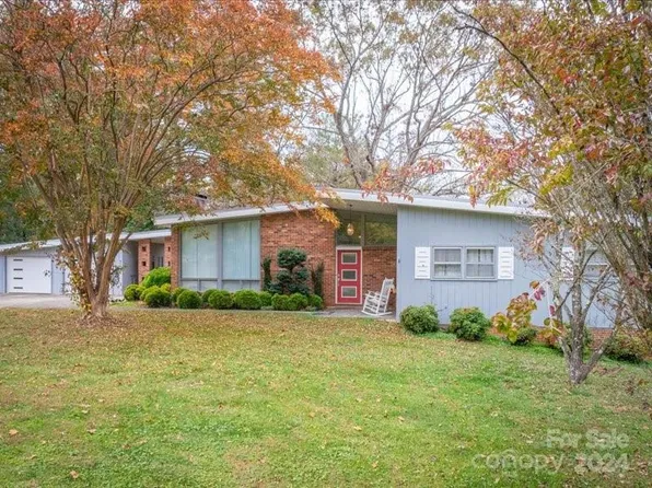 646 Woodland St, Hudson, NC 28638