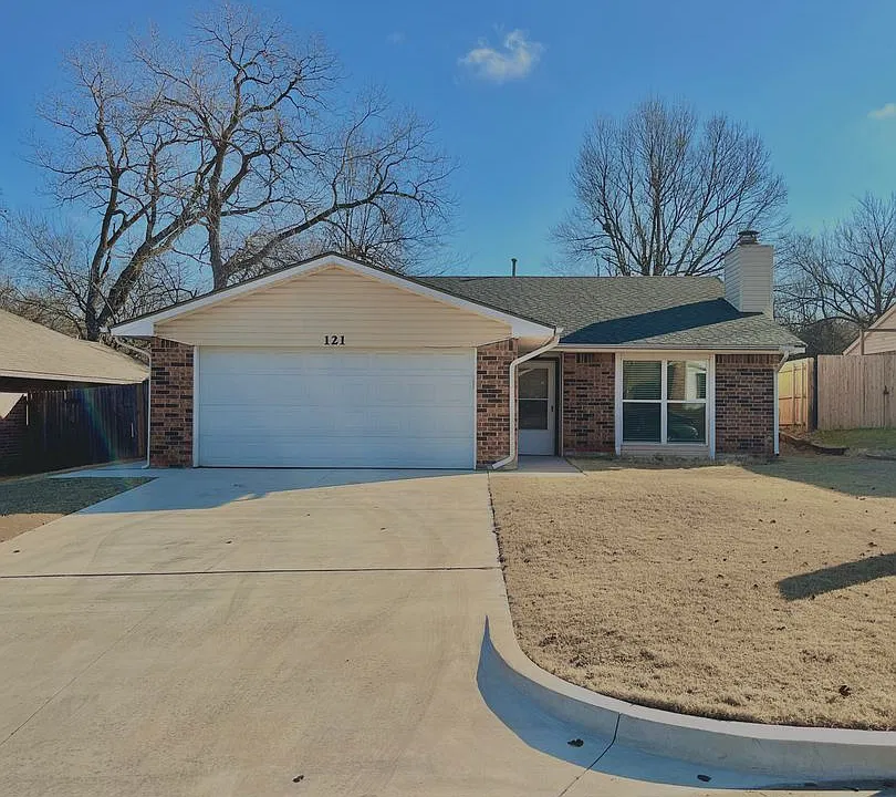 121 Stonewood Dr