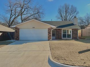 121 Stonewood Dr, Noble, OK 73068