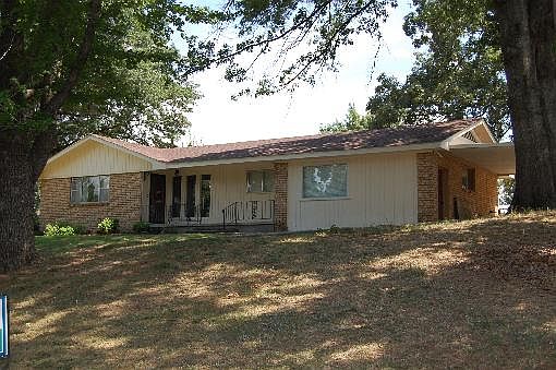 1st image of 112 Oakwood Dr