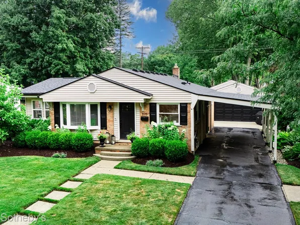 875 Allen Dr, Northville, MI 48167