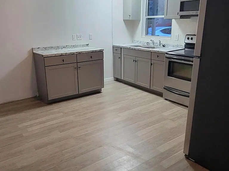 5412 3rd Street Ct W #A — Photo 7