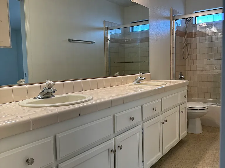 Double Sink Bathroom