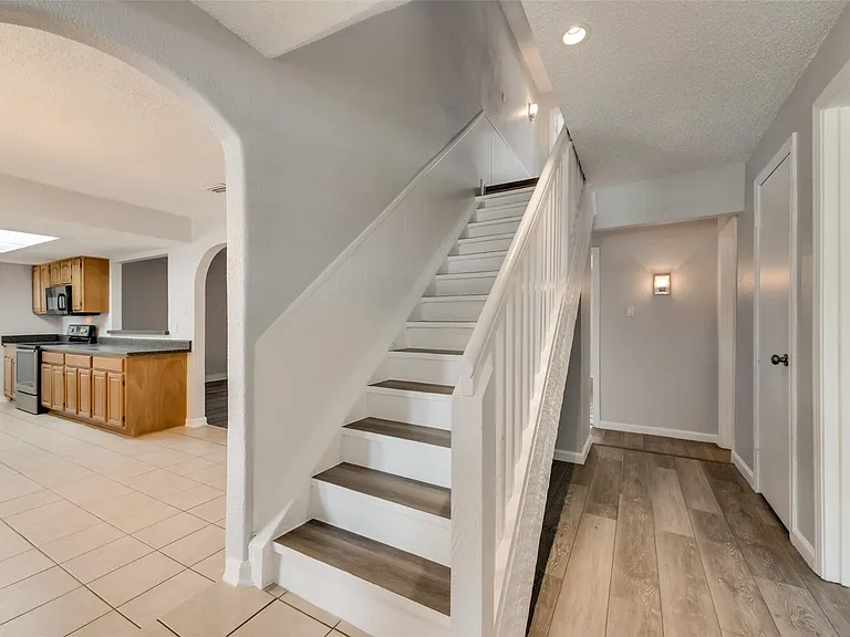 5209 Daytona Dr — Photo 3
