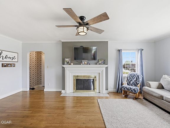 5th image of 2801 S Wall Ave