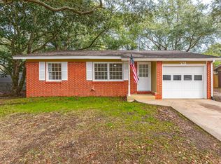 211 20th St, Niceville, FL 32578