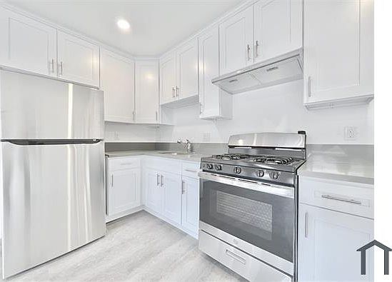 1st image of 3930 Nicolet Ave #17