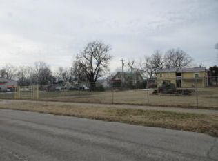 230 B St SE, Miami, OK 74354