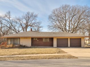 410 N Vine St, Hartford, IA 50118