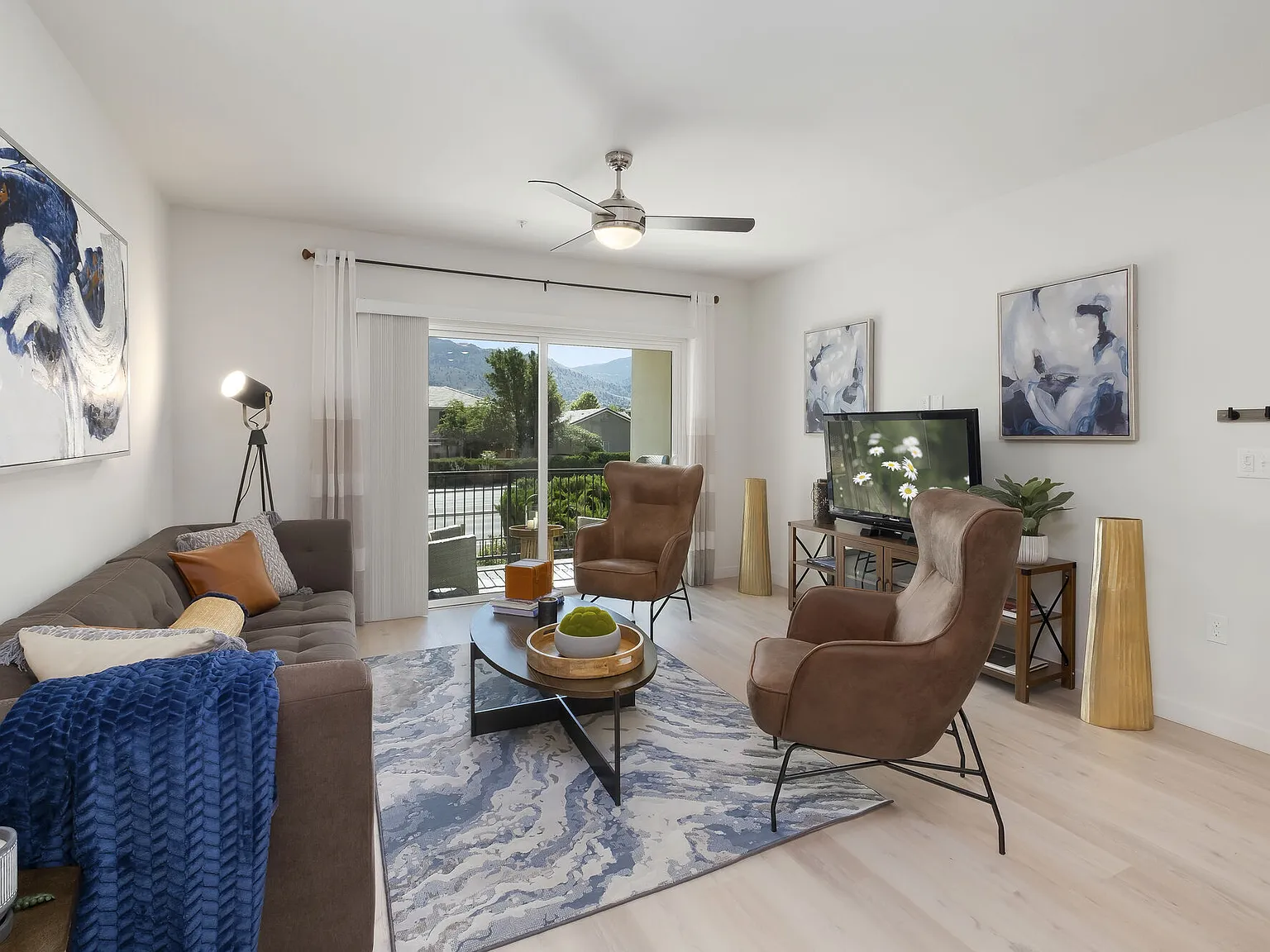Indigo Apartments — Photo 2