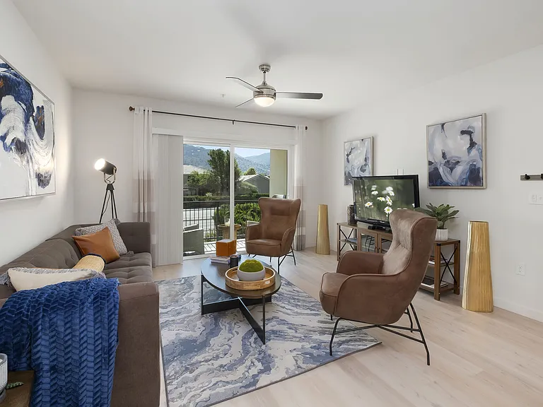Indigo Apartments — Photo 2