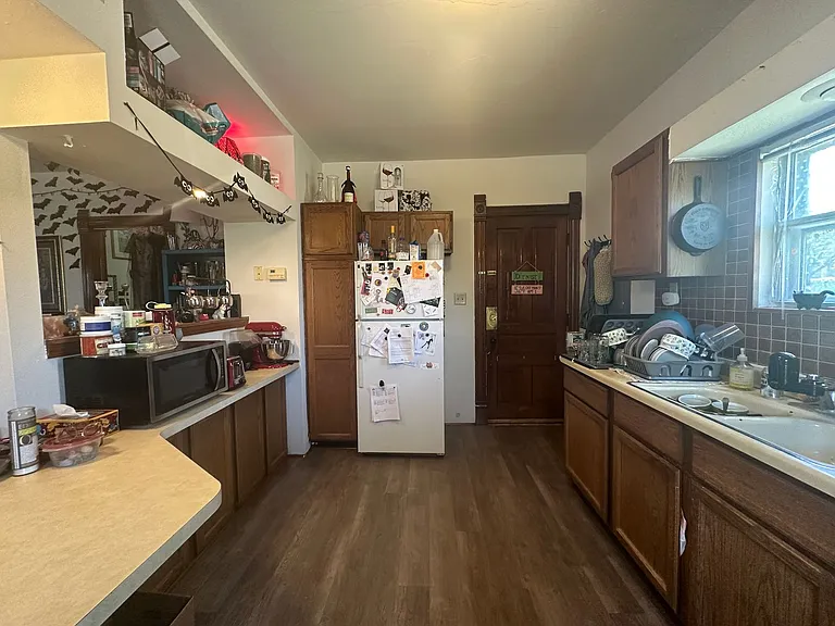 524 E Main St — Photo 4