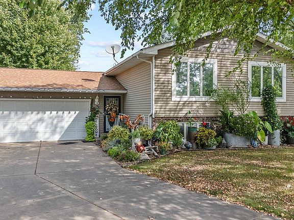 4th image of 110 Pine Cir