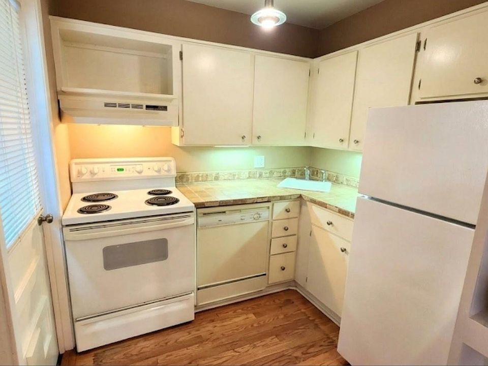 1st image of 1409 Maryland St APT F