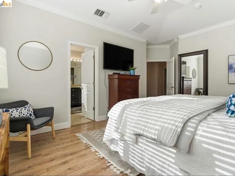 3042 Barranca Dr — Photo 6