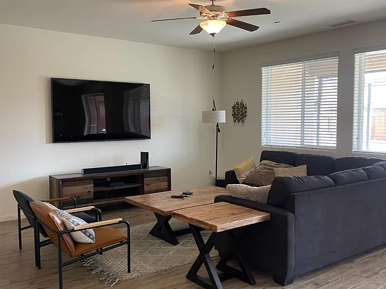 2269 Cortner St — Photo 3