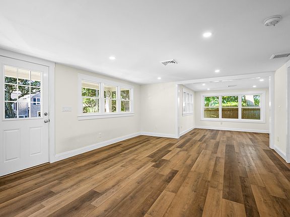 4th image of 14 Brewster Road