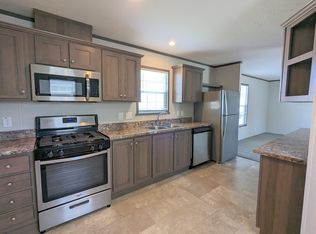 420 Nevada St #420, Belleville, MI 48111