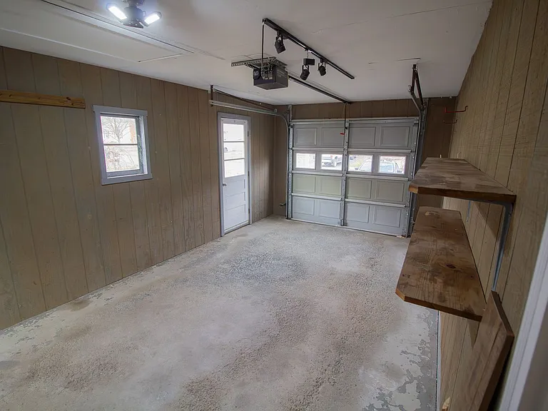 27 Hanifin Ave — Photo 3