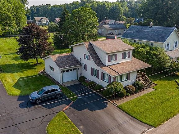 3rd image of 212 Bentley Ave