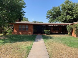 1408 W 7th St, Plainview, TX 79072