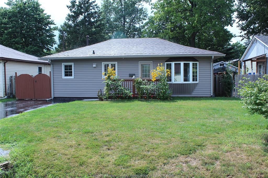 3691 Bliss Rd, Windsor, ON N8W 3C1 Zillow